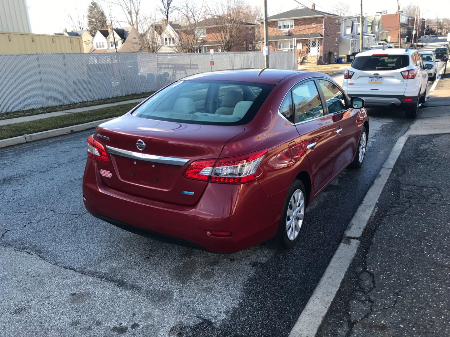 2013 Red /Beige Nissan Sentra S (3N1AB7AP2DL) with an 1.8 V4 engine, Automatic transmission, located at 577 Chester Pike, Prospect Park, PA, 19076, (610) 237-1015, 39.886154, -75.302338 - Photo#4